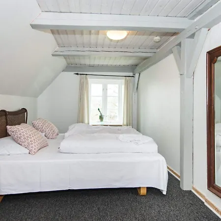Holiday home V *